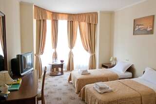 Отель Лигена Борисполь Стандартный двухместный номер с 2 отдельными кроватями-2