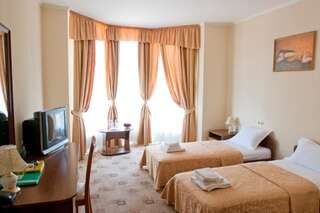 Отель Лигена Борисполь Стандартный двухместный номер с 2 отдельными кроватями-4